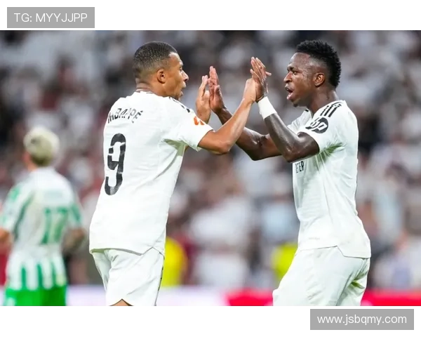 姆巴佩维尼修斯脱节 八人跑动弥补失衡 姆巴佩维尼修斯脱节 八人跑动弥补失衡