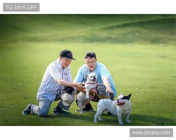 塞雷佐回应草坪问题:每个人有不同看法